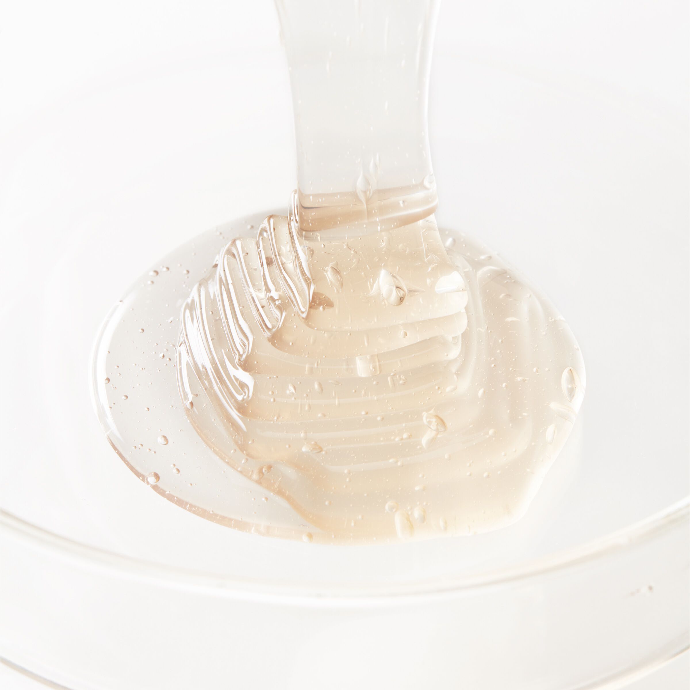 شامبو غني بالزيوت لتنعيم الشعر