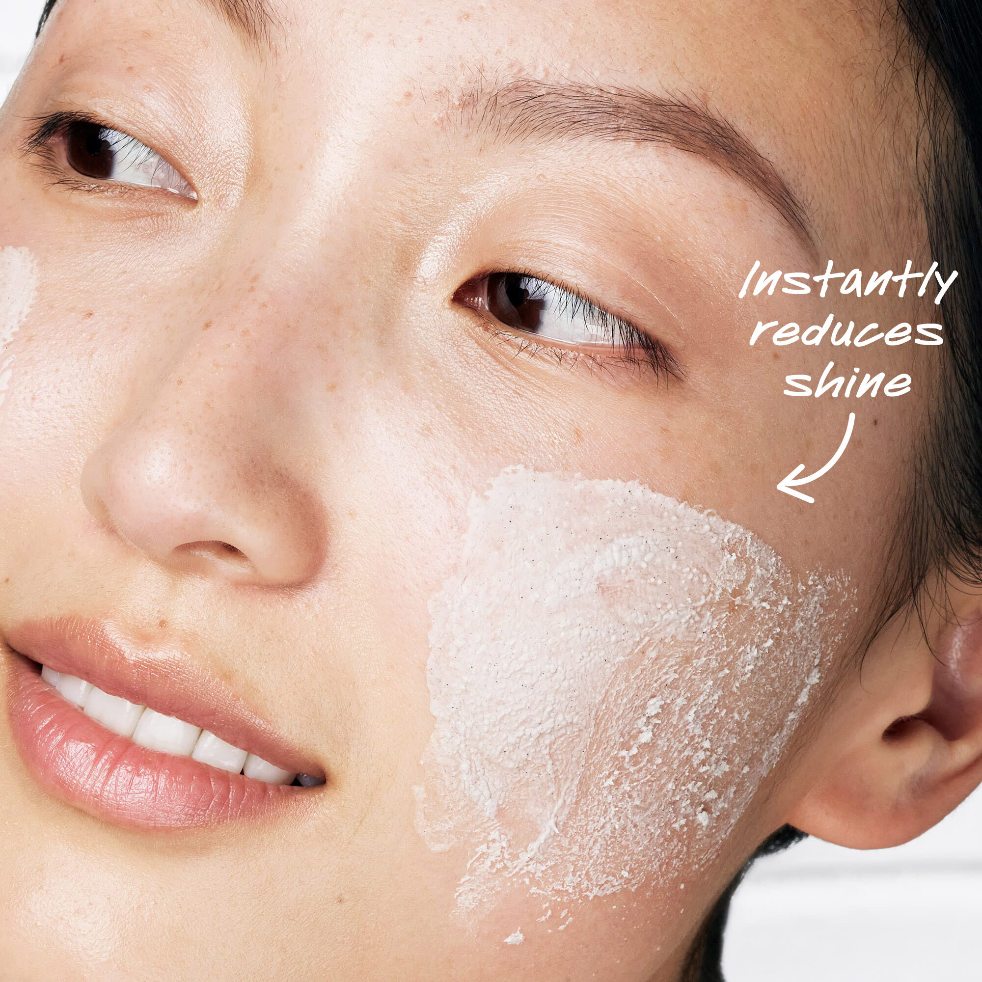 غسول رير إيرث بودرة لتضييق المسام وتنظيفها بعمق