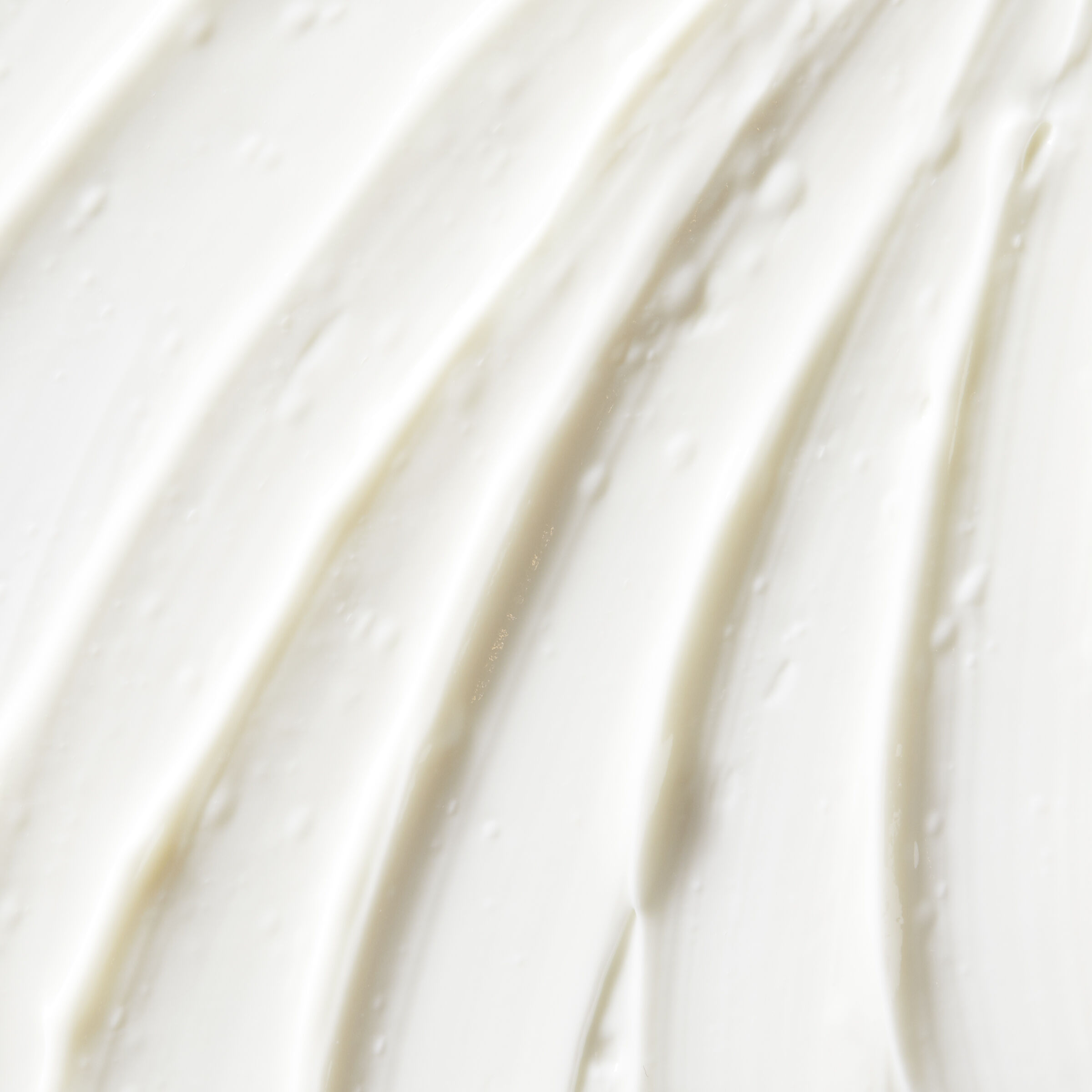 Creme with Silk Groom™