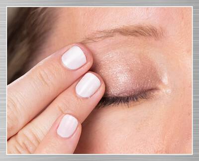 Smooth the Eyelid Eye Massage Technique